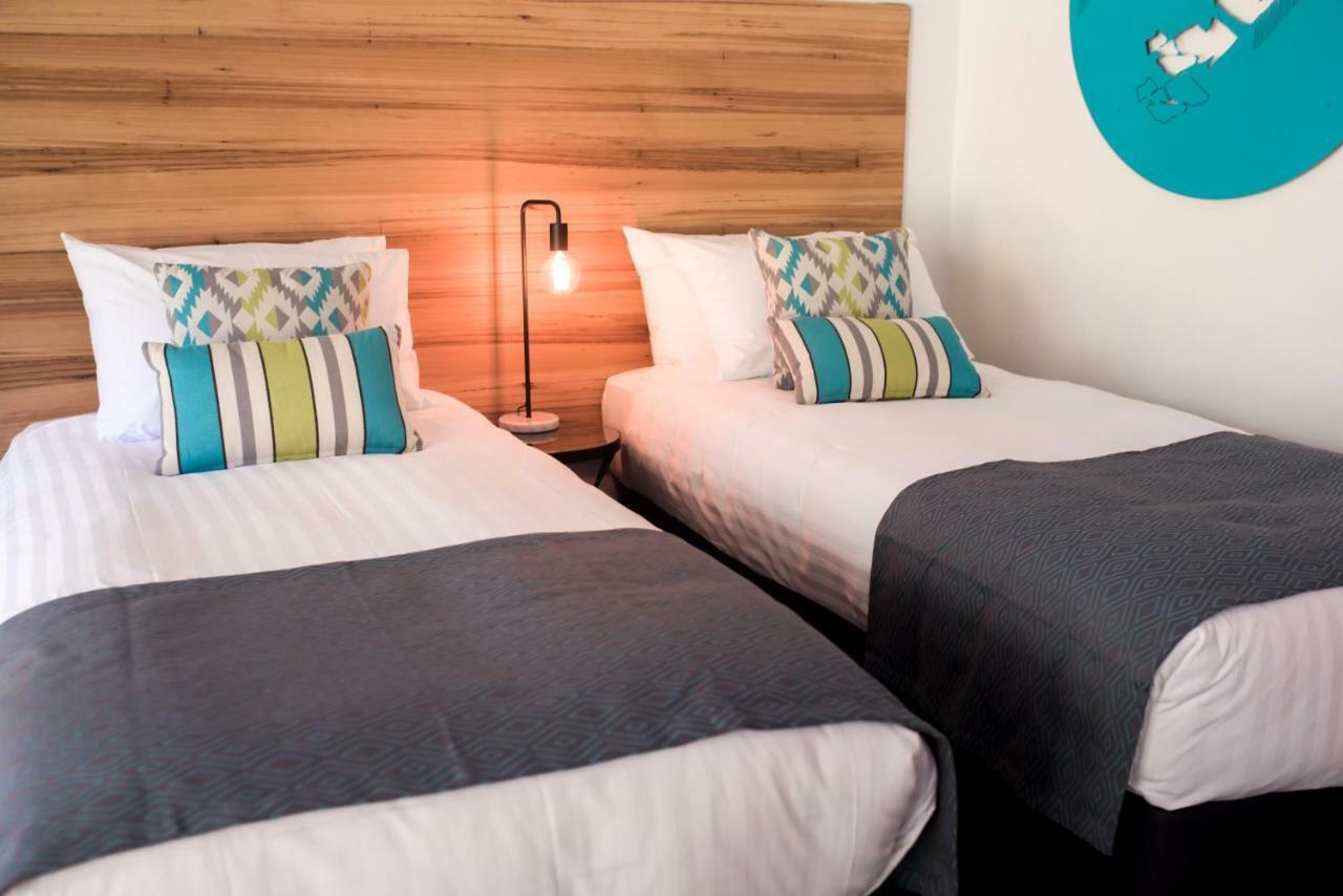 Bright Colonial Motel エクステリア 写真